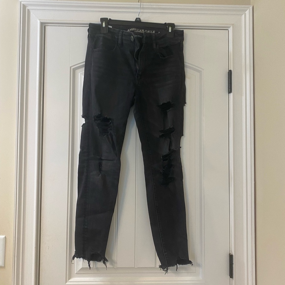 Black ripped skinny jeans